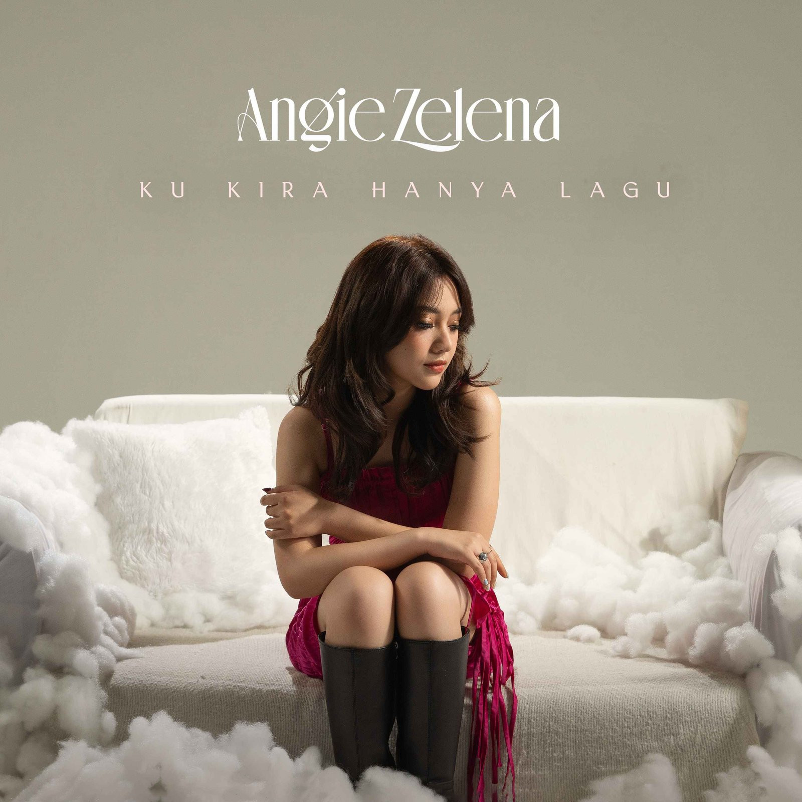 Ku Kira Hanya Lagu - Anggie Zelena