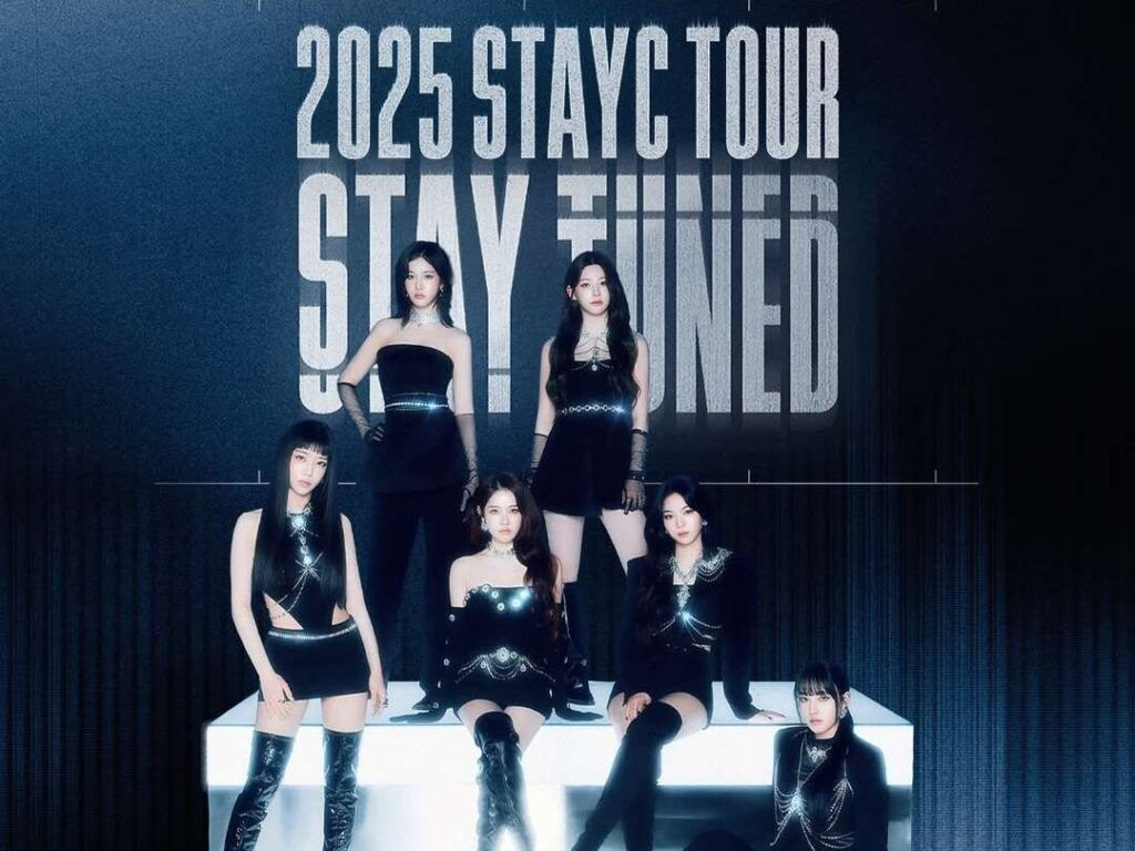 Poster 2025 STAYC TOUR [STAY TUNED] yang akan digelar di Istora Senayan pada bulan Juni mendatang (Foto: Tangkap layar Instagram @dyandraglobal)