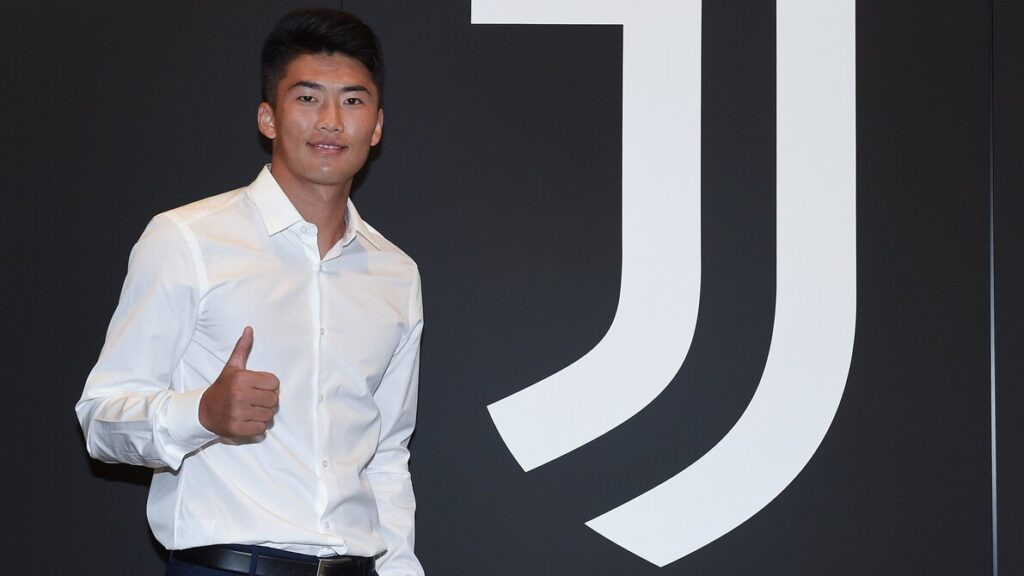 Perjalanan Penuh Gejolak Fenomena Sepak Bola Korea Utara