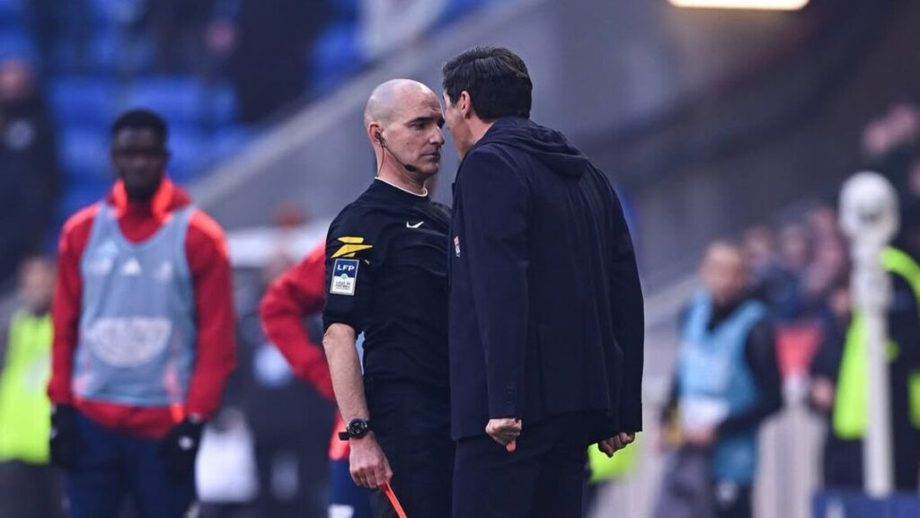 Serang Wasit, Mantan Pelatih AC Milan Dilarang Tampil di Ligue 1 Selama 9 Bulan
