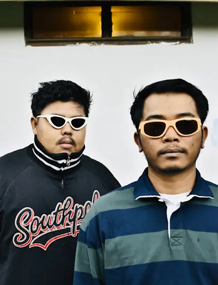 Roomie Boys Alert (RBA)