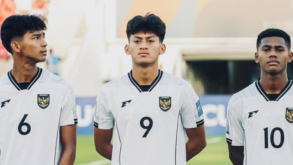Mierza Firjatullah Nyungsep ke Parit Saat Selebrasi Gol untuk Timnas Indonesia U-17 di Piala Kemerdekaan 2025