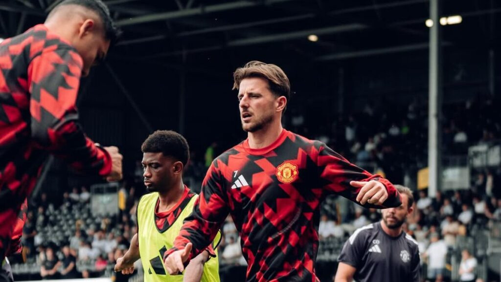 Kesenjangan di Lini Tengah Manchester United Masih Bermasalah
