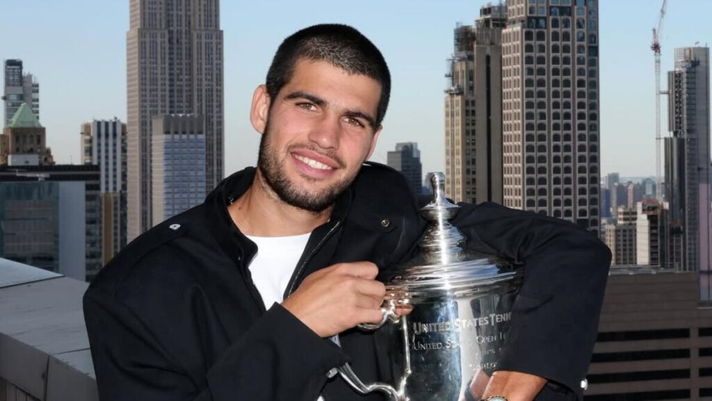 Carlos Alcaraz, 6 Grand Slam dan Pertanyaan Tentang 'Pemain Tenis Terhebat'