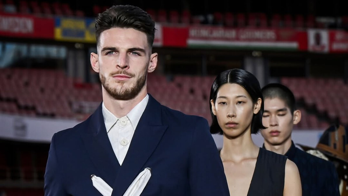 Hubungan Antara Lapangan dan Catwalk: Mengapa Bintang Sepak Bola Berbondong-bondong Menjadi Model?