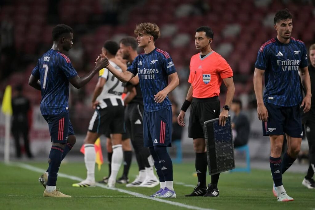 Gaji 'di Bawah UMR' Pemain Muda Arsenal Ini Mencuri Perhatian
