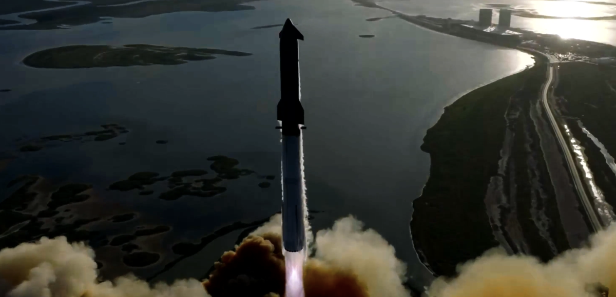 Starship Milik SpaceX Ambil Satu Langkah Kecil Menuju Bulan dengan Pendaratan Sukses di Laut