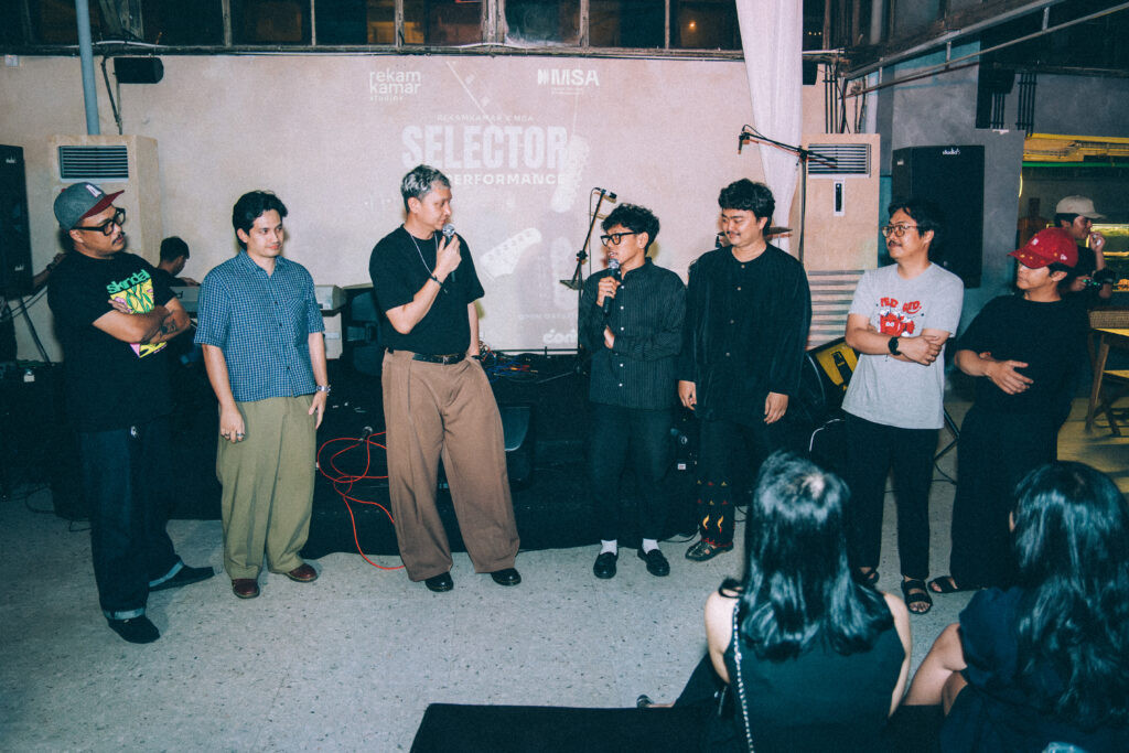 Iga Massardi, Farhan Adrinanto dan Basajan