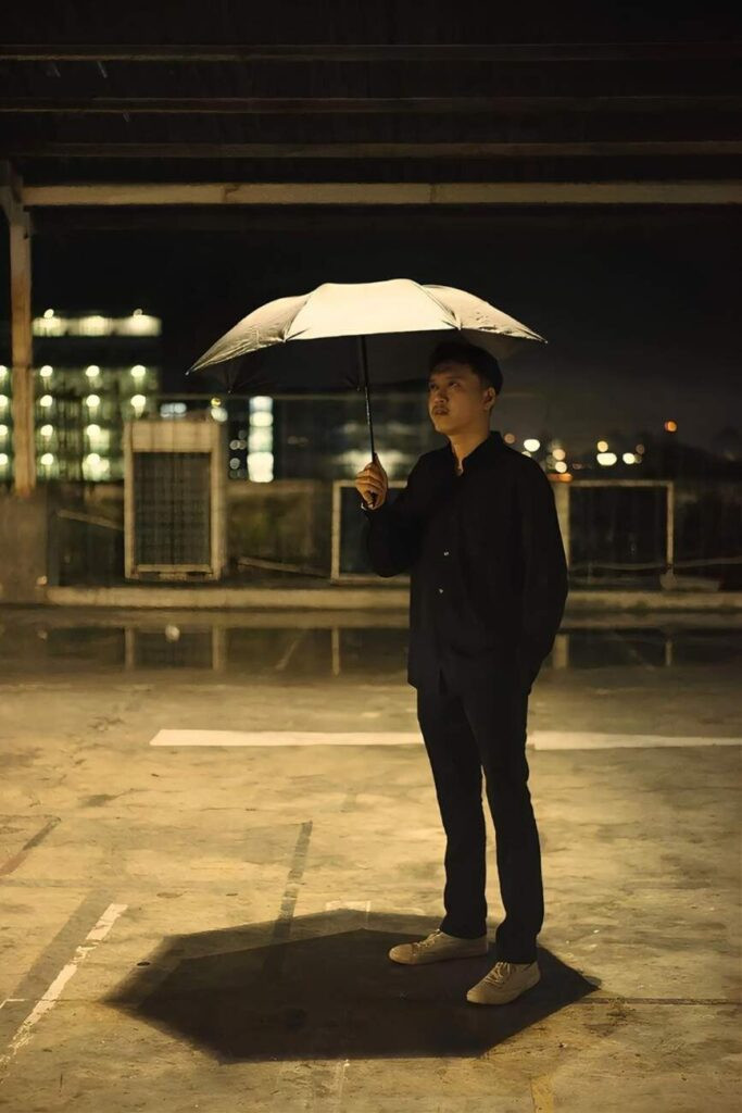 Arom Dywarna Merangkum Pedih Lewat "Larisa", Akrostik Lara Rindu dan Dosa 2 Arom Dywarna