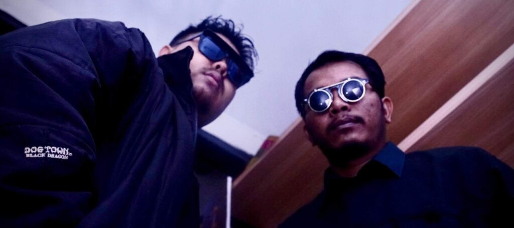 F.I.\ Roomie Boys Alert