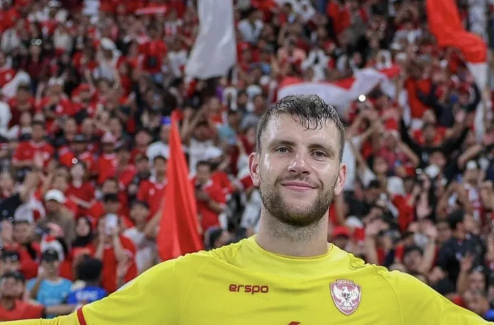 Maarten Paes Segera Diresmikan Sebagai Kiper Baru Ajax Amsterdam