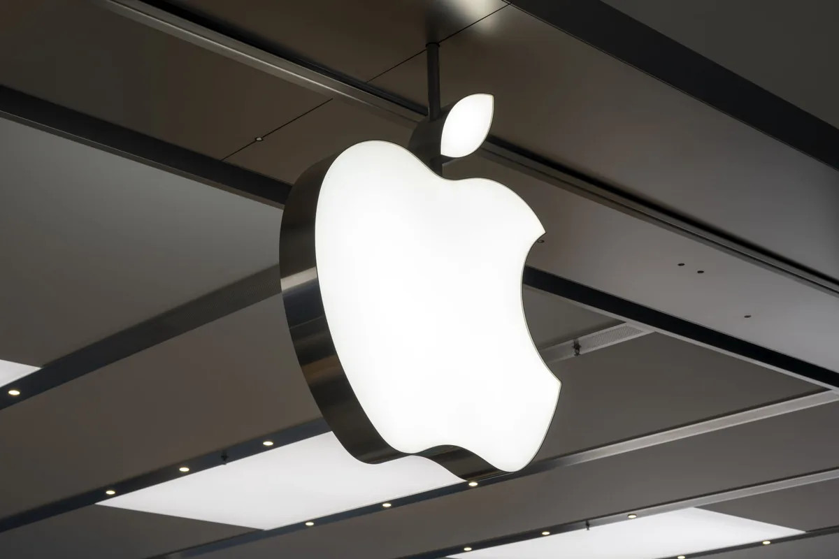 Apple Siapkan Trio Perangkat AI Revolusioner: Dari Kacamata Pintar hingga AirPods Masa Depan! 1 Apple Siapkan Trio Perangkat AI Revolusioner: Dari Kacamata Pintar hingga AirPods Masa Depan!