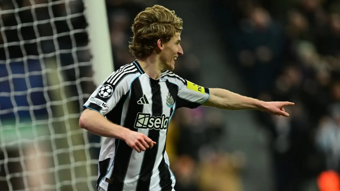 Liverpool Pimpin Persaingan untuk Mendapatkan Anthony Gordon