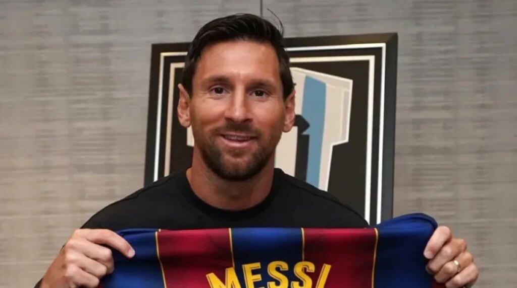 Jersey Lawas Lionel Messi Terjual dengan Harga Lebih Tinggi Ketimbang Cristiano Ronaldo