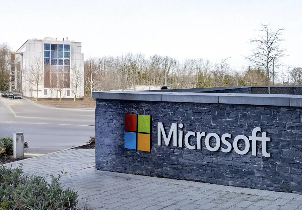 Microsoft Kembangkan App Store Lisensi Konten AI