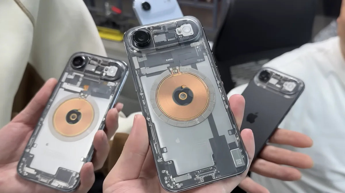 Intip Uniknya iPhone Air Transparan, Nekat Buang Taptic Engine Demi Slot Kartu SIM 1 Intip Uniknya iPhone Air Transparan, Nekat Buang Taptic Engine Demi Slot Kartu SIM