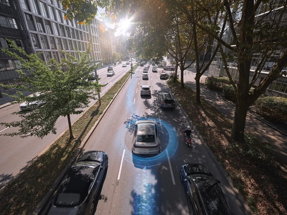 Mengenal Teknologi Cerdas ADAS di Mobil Modern yang Bantu Pengemudi Lebih Aman di Jalan