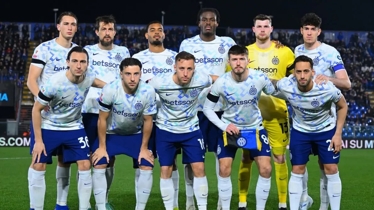 Eksperimen "Darurat" Chivu: Alasan Inter Milan Tampil Loyo dan Berubah Wujud di Markas Como