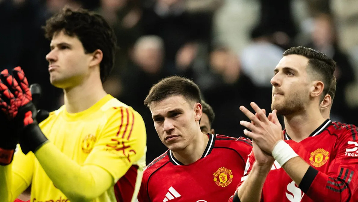 Komentar Michael Carrick Pasca Manchester United Tumbang oleh 10 Pemain Newcastle