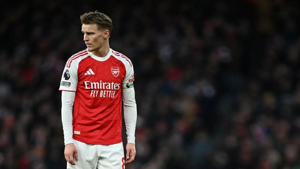 Martin Odegaard Berkomitmen Bertahan di Arsenal