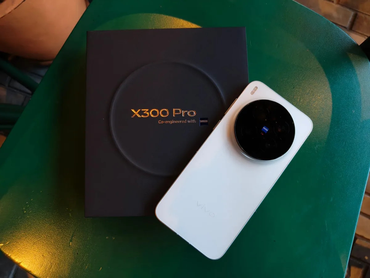 vivo X300 Ultra Siap Debut di MWC 2026