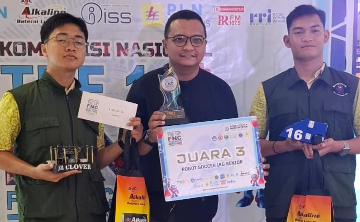 Tim Robotik MAN 1 Mandailing Natal Sabet Juara 3 Nasional Kategori Robot Soccer