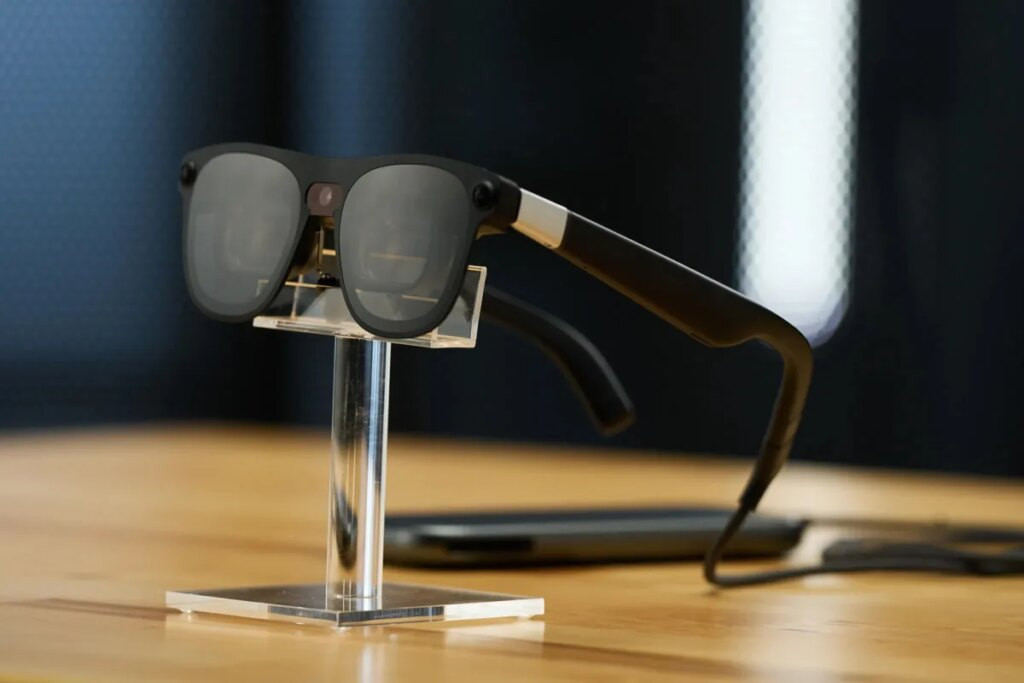 Google Gandeng Gucci, Hadirkan Smart Glasses AI Stylish Tahun Depan