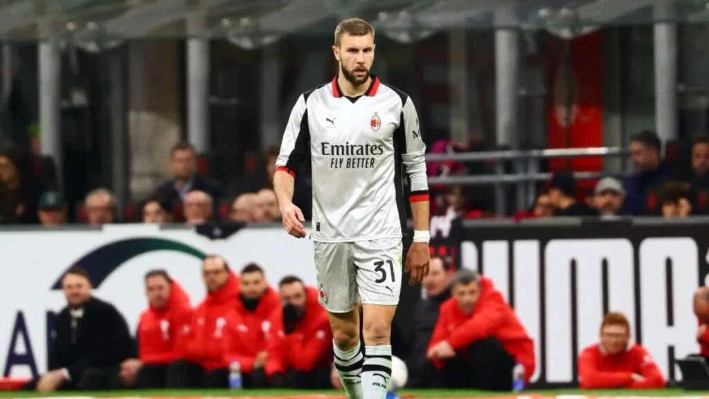 Chelsea Sedang Dalam Pembicaraan untuk Rekrut Bek Andalan AC Milan