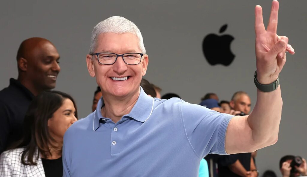 Resmi! Tim Cook Tinggalkan Jabatan CEO Apple Setelah Sukses Bangun Valuasi $4 Triliun