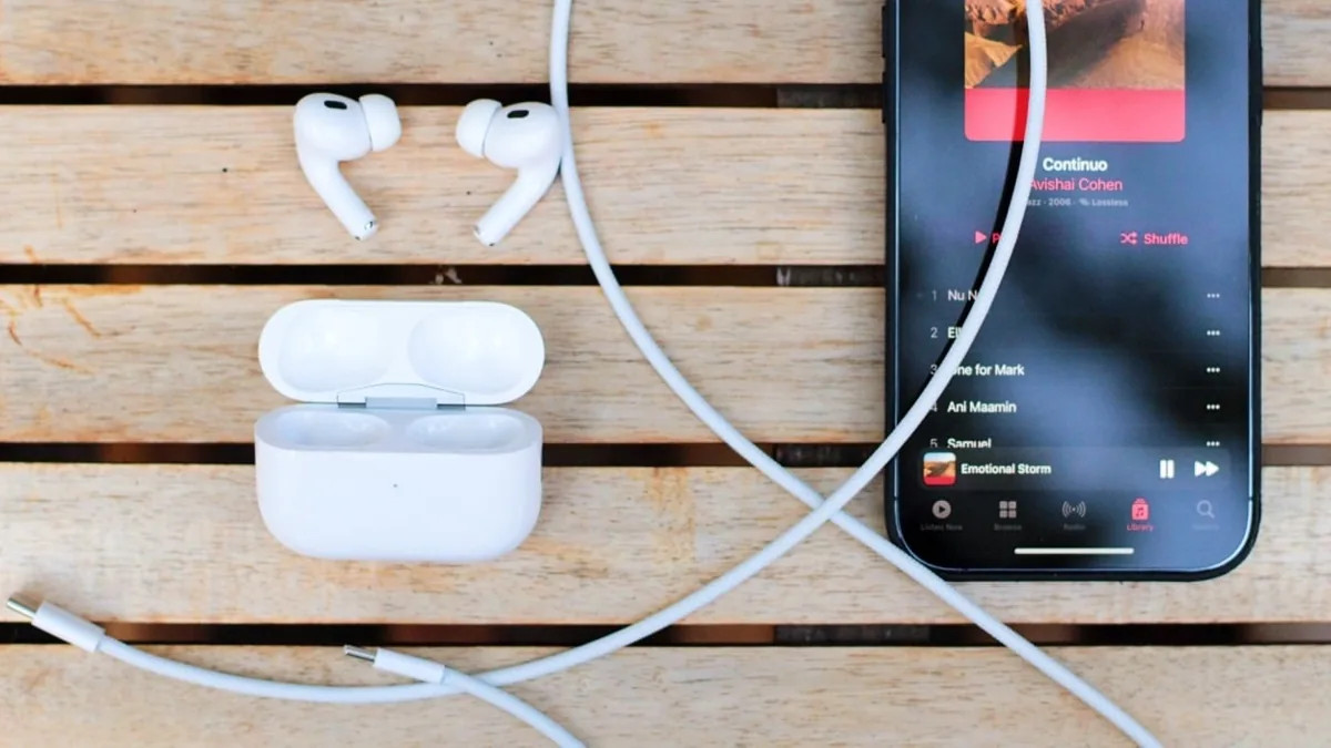 AirPods Dengan Kamera Dilaporkan Masuk Tahap Uji Akhir di Apple