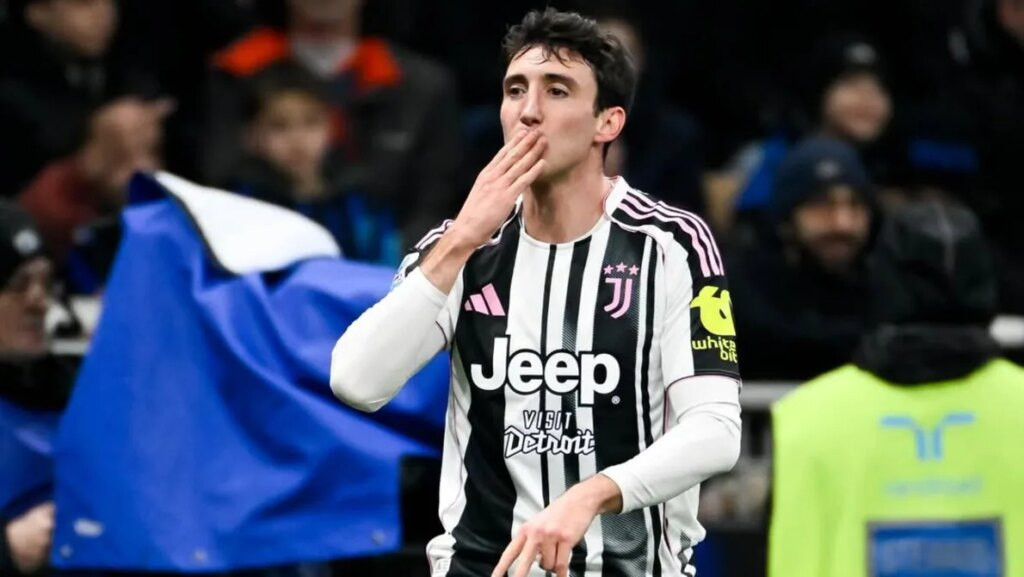Juventus Diskon Harga, Barcelona Siap Angkut Andrea Cambiaso ke Camp Nou