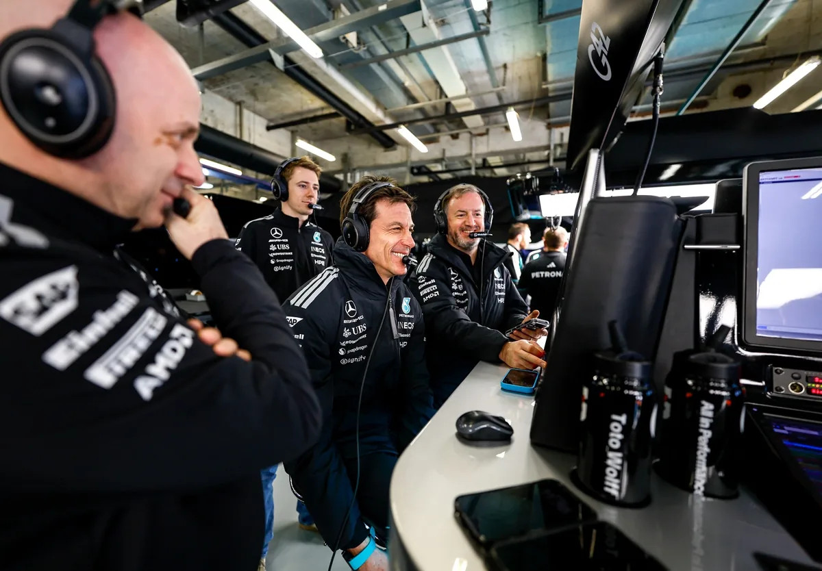 Mercedes F1 Adopsi Teknologi Manajemen Otonom