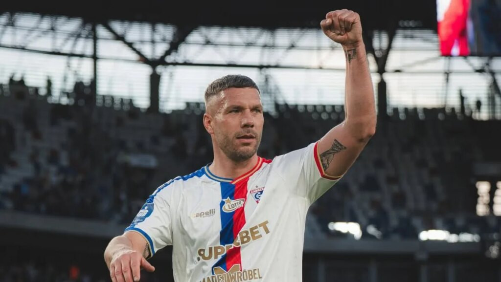 Bukan Jerman, Lukas Podolski Akhiri Kariernya denga Meraih Gelar di Tanah Kelahirannya