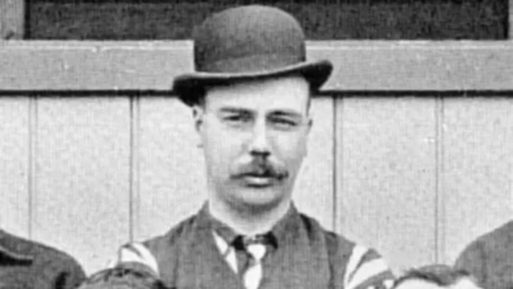 Mengenal Sam Hollis, Sosok Manajer Pertama Arsenal yang Terlupakan oleh Sejarah