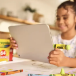 USB Drive Mirip Krayon! SanDisk x Crayola Resmi Rilis Flashdisk USB-C yang Estetik