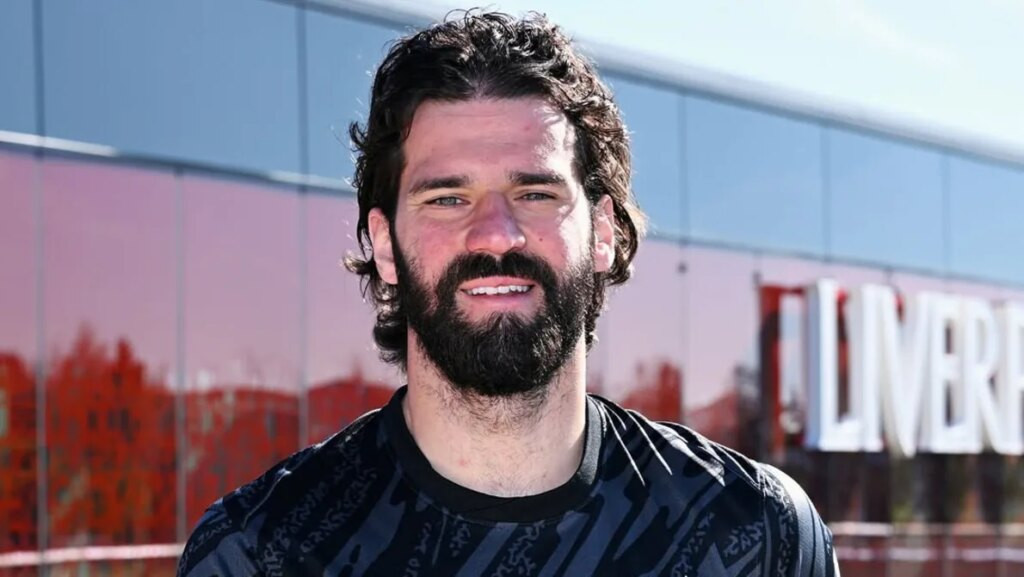 Alisson Becker Dilaporkan Sepakat Gabung Juventus, Liverpool Makin Krisis