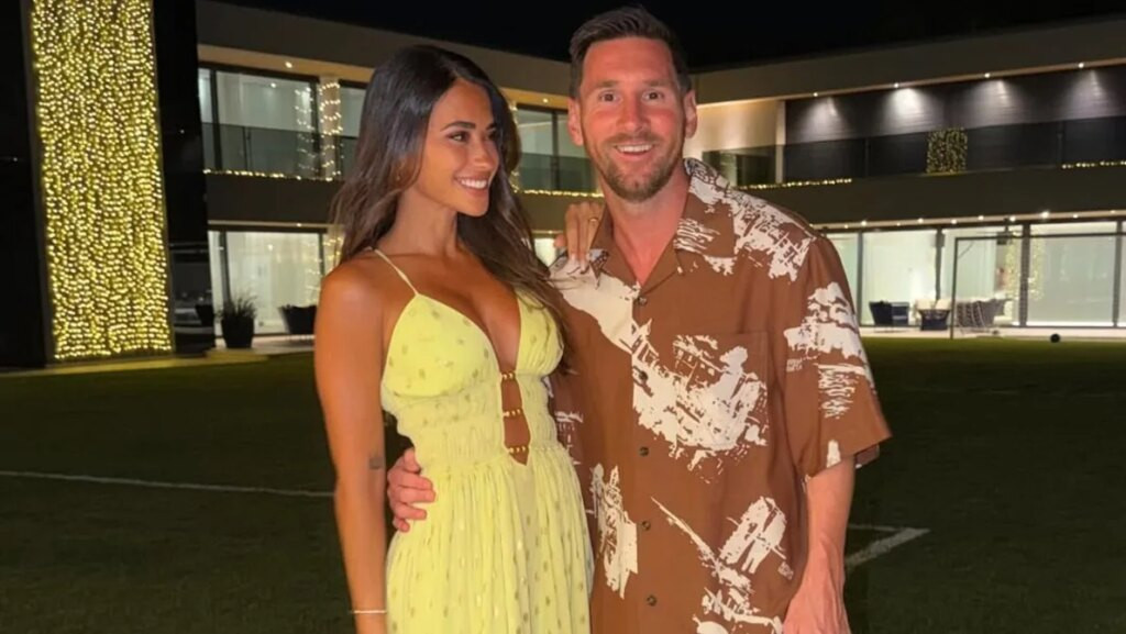 Antonela Roccuzzo, Istri Lionel Messi, Bikin Salfok Pamer Body Goals Pakai Bikini Macan Tutul