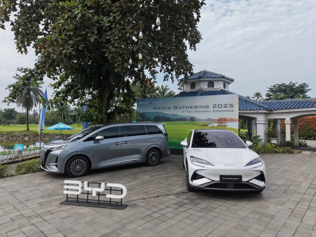 BYD Perkenalkan Chip Mobil Otonom Paling Canggih di China, Tantang Tesla dan Huawei
