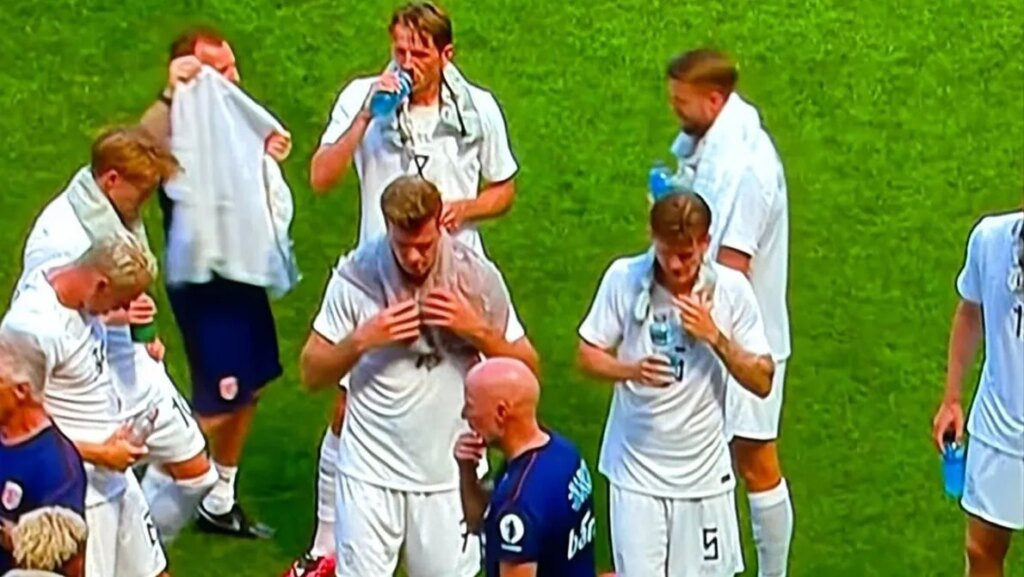 Ancaman Sengatan Panas di Piala Dunia 2026: Mengapa Aturan "Cooling Break" FIFA Dinilai Usang?