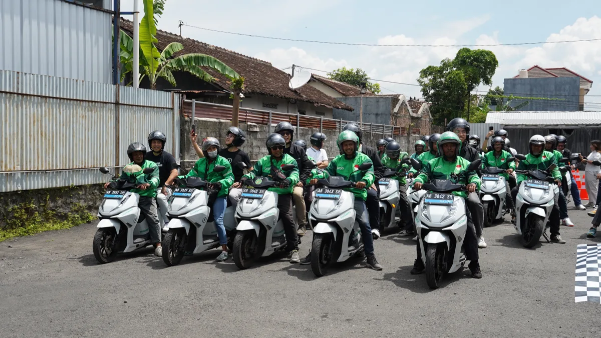 Ikuti Arahan Presiden Prabowo, Grab Kurangi Potongan Komisi Ojol Jadi 8% Mulai 1 Juli 2026 1 Ikuti Arahan Presiden Prabowo, Grab Kurangi Potongan Komisi Ojol Jadi 8% Mulai 1 Juli 2026