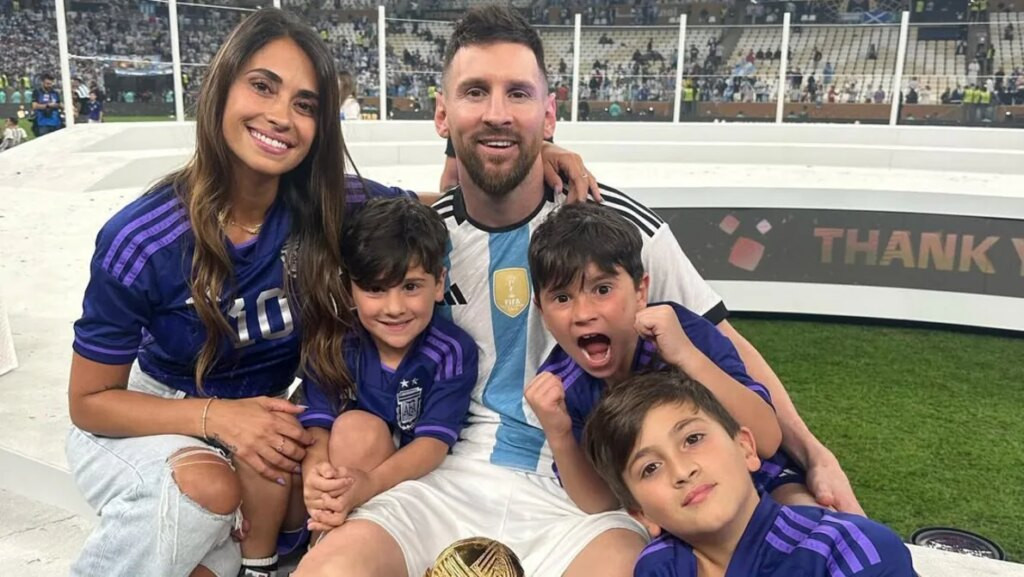 Lionel Messi Diisukan Operasi Plastik, Istri Buka Suara