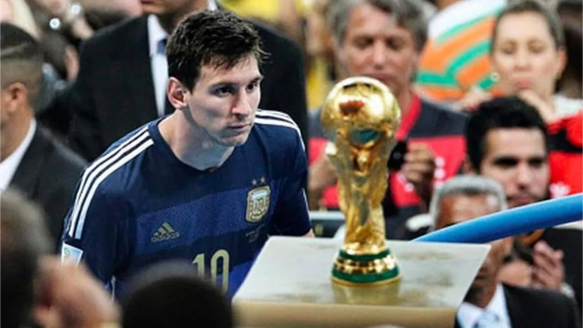 Momen Bak Malaikat Mario Gotze dan Penderitaan Diam Lionel Messi
