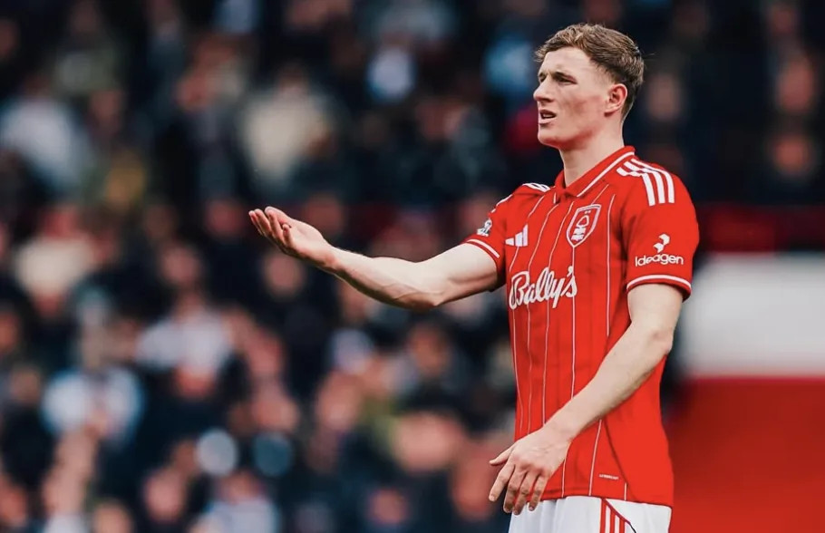 Man United Mundur, Man City Kini Sendirian Rayu Elliot Anderson dengan Tawaran Fantastis