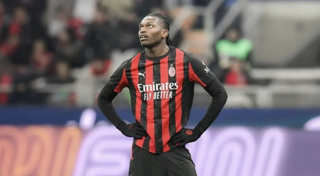 Pantaskah Rafael Leao Diperjuangkan AC Milan Bersama Amorim?