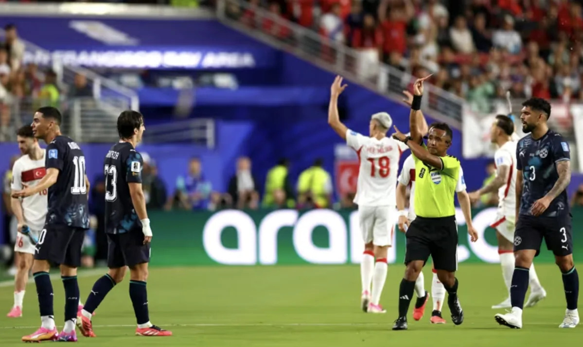 Paraguay Masih Unggul 1-0 di Babak Pertama, Almiron Kartu Merah 1 Paraguay Masih Unggul 1-0 di Babak Pertama, Almiron Kartu Merah