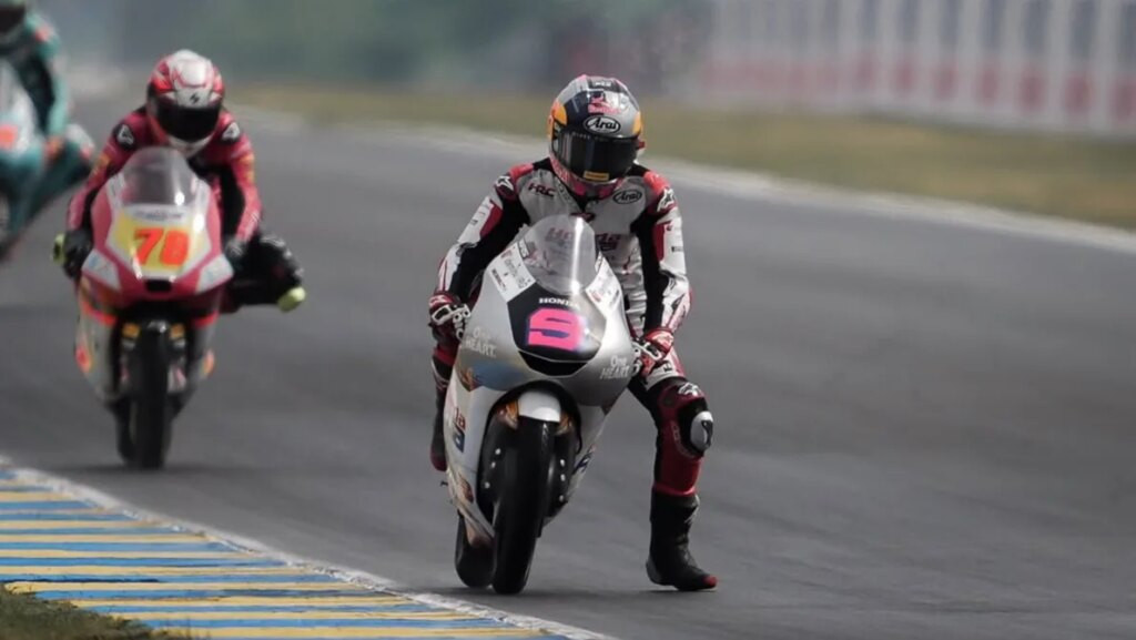 Menggila dari Posisi 20, Veda Ega Pratama Finis ke-5 di Moto3 Ceko