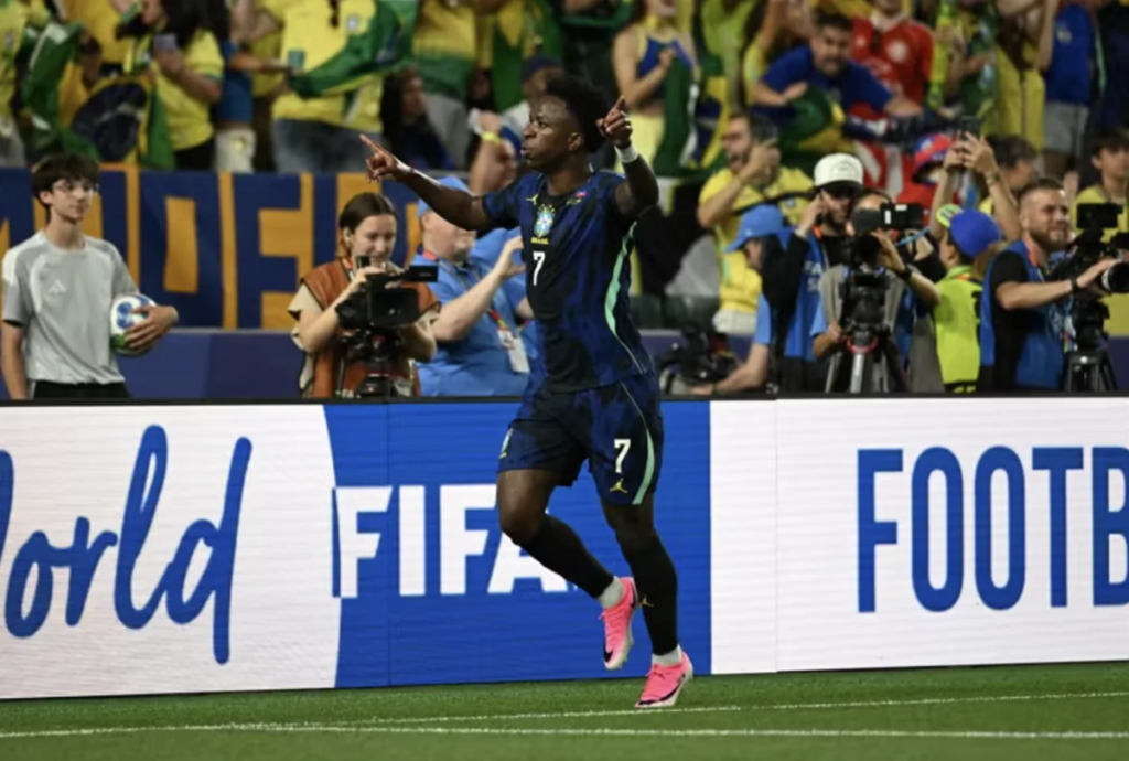 Vinicius Junior Bersinar, Selecao Menang 3-0 dan Puncaki Grup C