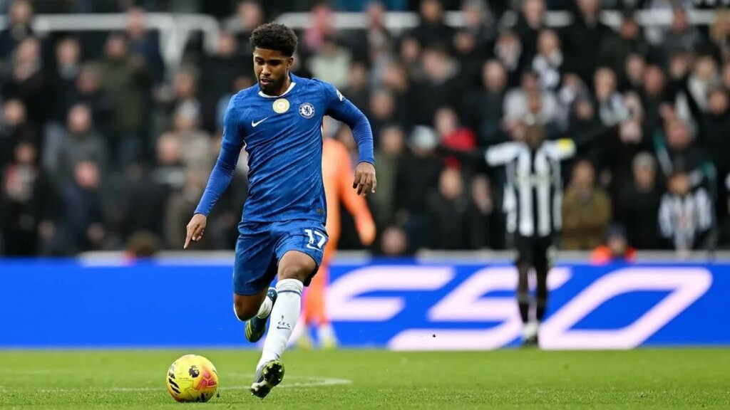 Cara Cerdik Manchester United Maksimalkan Andrey Santos Agar Tidak Layu Seperti Rasmus Hojlund