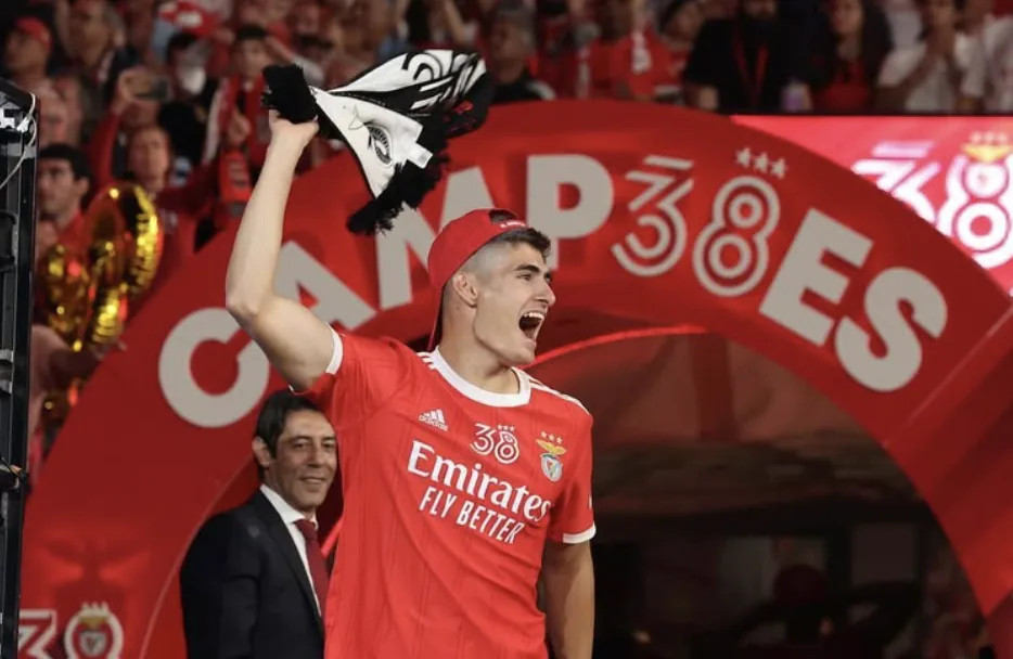 Antonio Silva Tolak Kontrak Benfica, Rossoneri Siap Boyong Bek Impian Ruben Amorim