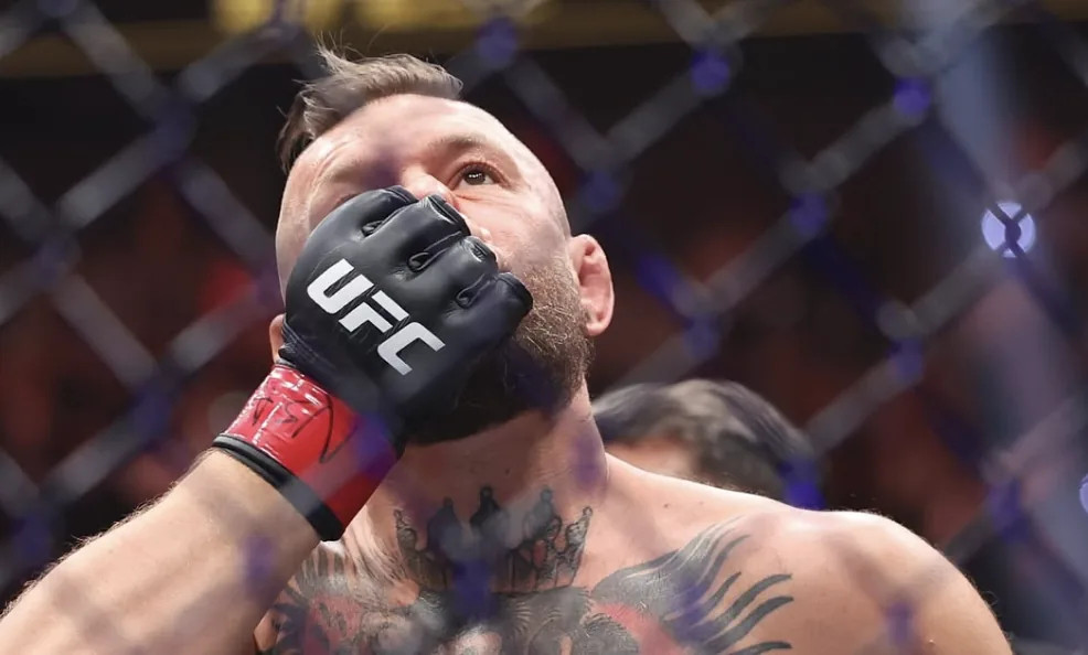 Conor McGregor Janji Bangkit Usai Cedera Parah di UFC 329, Pilih Kembali ke Gereja